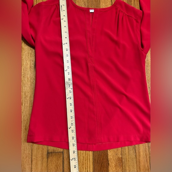 TRINA TURK Lipstick Red TieSleeve V Neck Career Party Casual Blouse Size Small - Picture 6 of 10